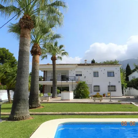 En Les Rotes/las Rotas, Piscina * Denia